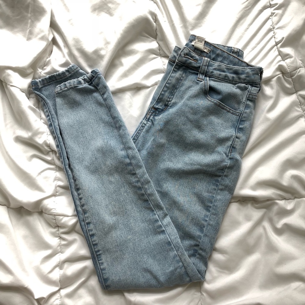 F21 Light Denim Jeans (28)